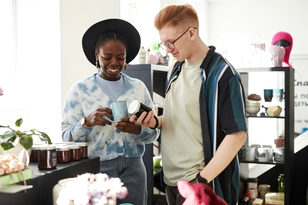 6 Visual Display Tips for Thrift Stores